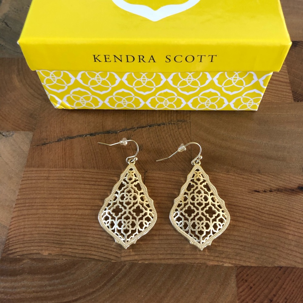 Kendra Scott - Addie Earrings in Gold